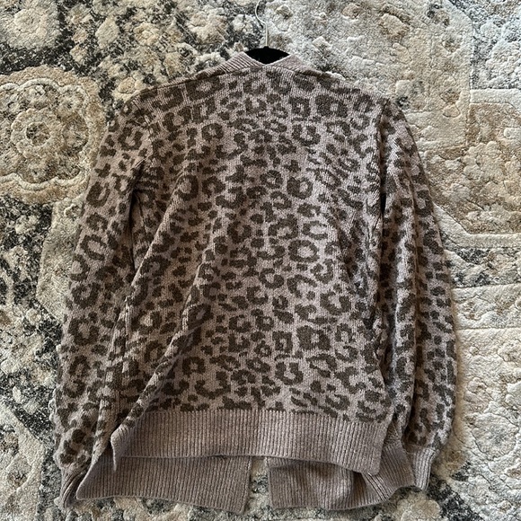 NWOT Abercrombie & Fitch Women’s Sweater - Picture 6 of 6